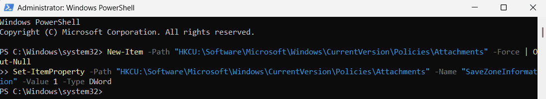 Jendela PowerShell Administrator menjalankan dua perintah untuk mengatur SaveZoneInformation